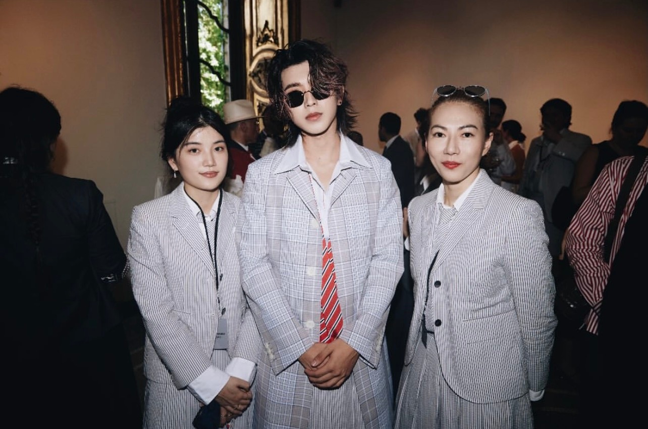 蔡徐坤米兰时装周 cxk 蔡徐坤 thombrowne KUN 跟Thom Br