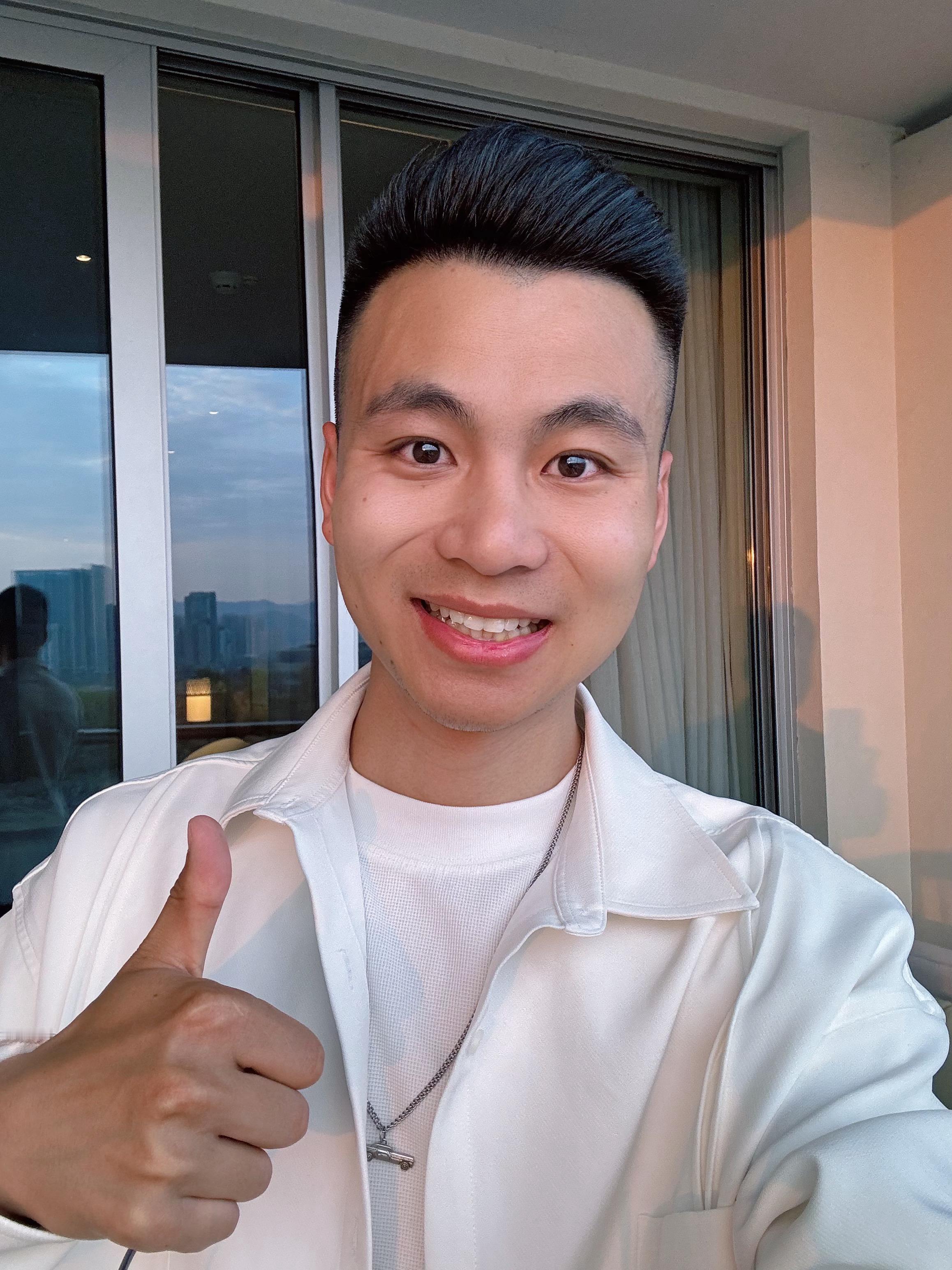 早啊～三月最后一差，一会儿去上海看它的妹妹。[doge][心]能猜到是哪辆车吧？
