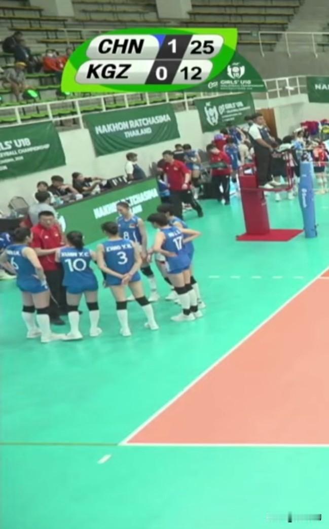 U18女排亚锦赛🇨🇳女排小组赛
       中国女排对阵吉尔吉斯坦女排
 