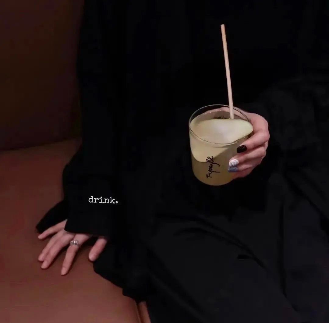 𝗦𝘂𝗻𝗹𝗶𝗴𝗵𝘁 🤍我好不好，你tm说了不算， 坏不坏，你更没
