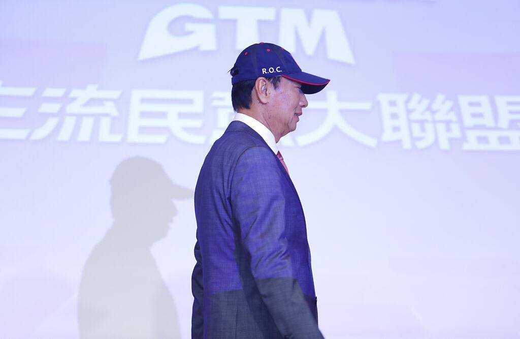 “郭台铭先生，你对得起自己吗？”岛内知名统派、新党创党元老王建煊今日投书台媒发出