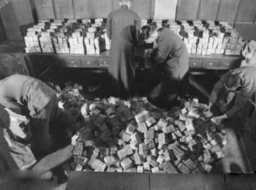 蔡正元博士曾说：“1949年蒋介石来到台湾时，带到台湾的黄金有400万两，等于1
