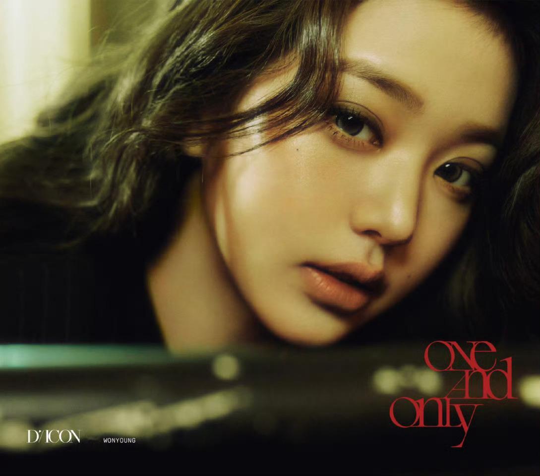 「 张元英 」DICON ISSUE N°31号刊封面 