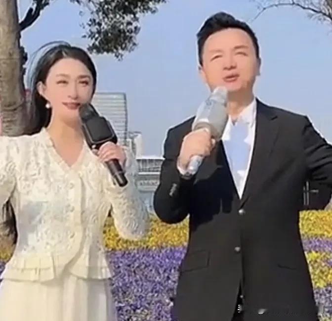 九莉组合比徐罗组合阳光太多

刷到九哥和王莉演唱《红尘一梦》的演唱视频，感慨很多