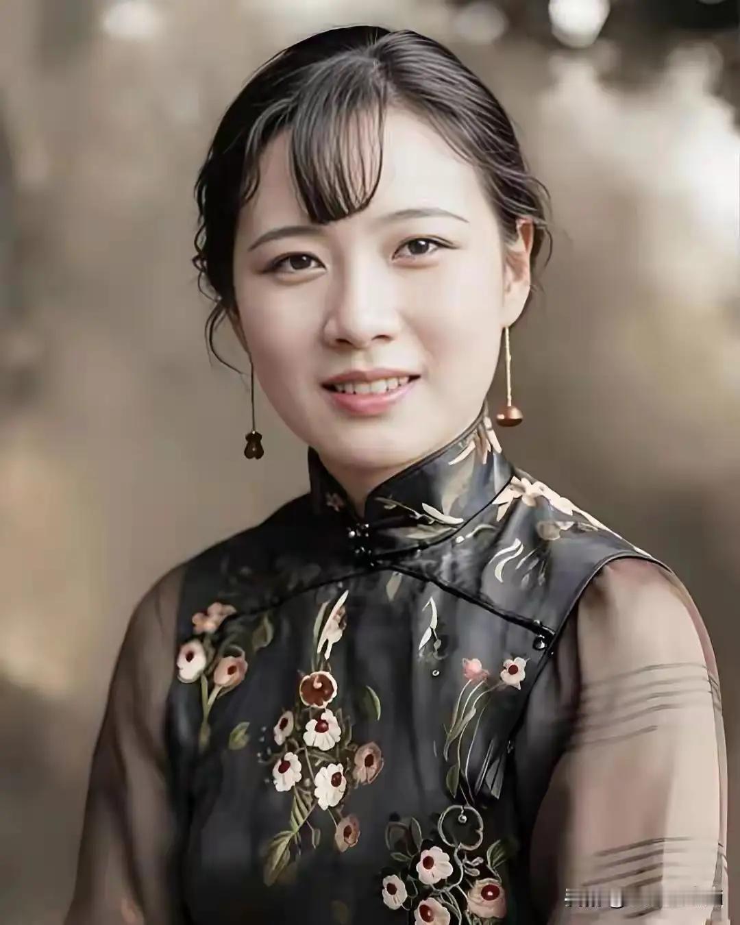 宋美龄
四十八
岁留影