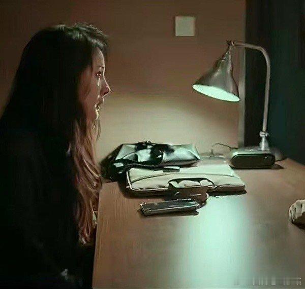 天呐杨幂这是太疲惫了吗这状态不太好啊 