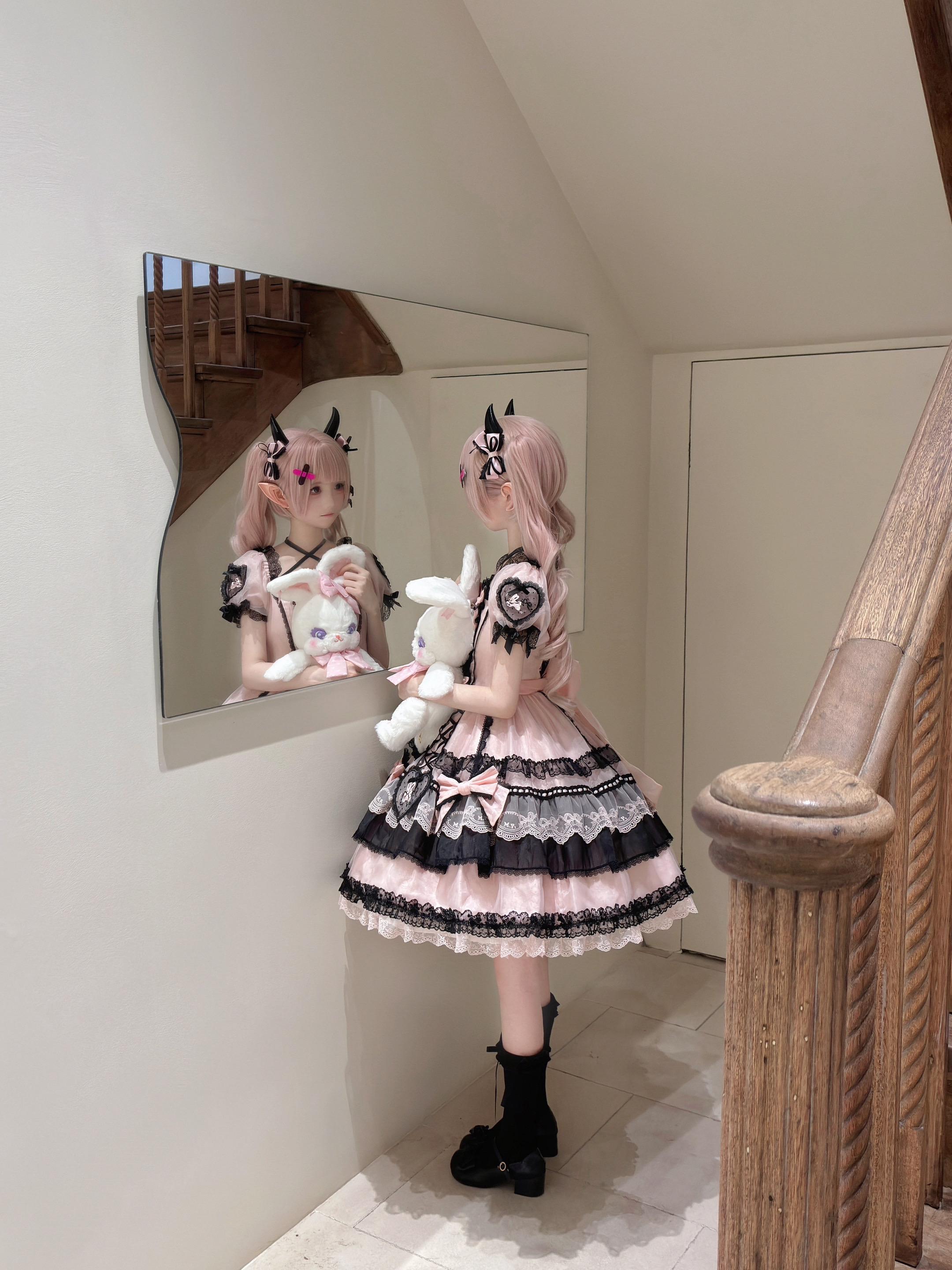 想玩因缘精灵的第一天 我把自己穿成洋娃娃。很喜欢帕拉雅雅，所以尝试了一...