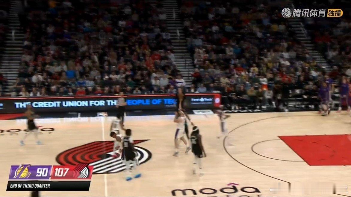 90-107进入第四节湖人vs开拓者