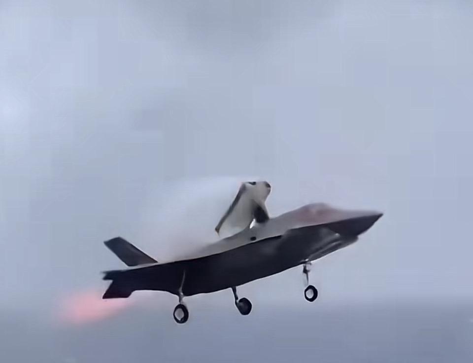 未来科技，无人驾驶飞行器，带你领略科技的魅力！