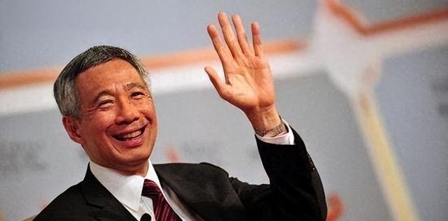 印度能赶超中国吗？新加坡前总理放话力挺印度，还说中国老了！新加坡前总理李显龙的一