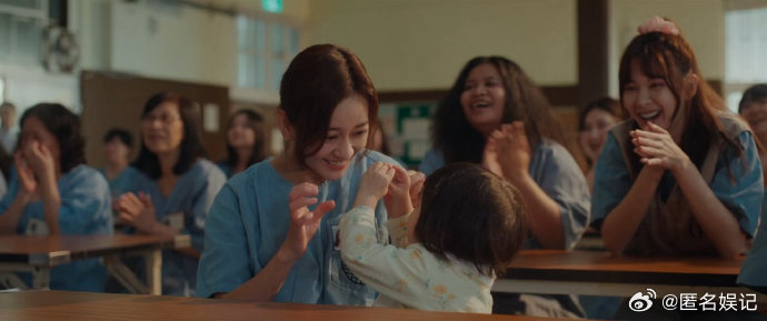 闺蜜观影前嘴硬观影后打脸电影阳光女子合唱团闺蜜俩嘴硬观影，结果双双破防，影片里的