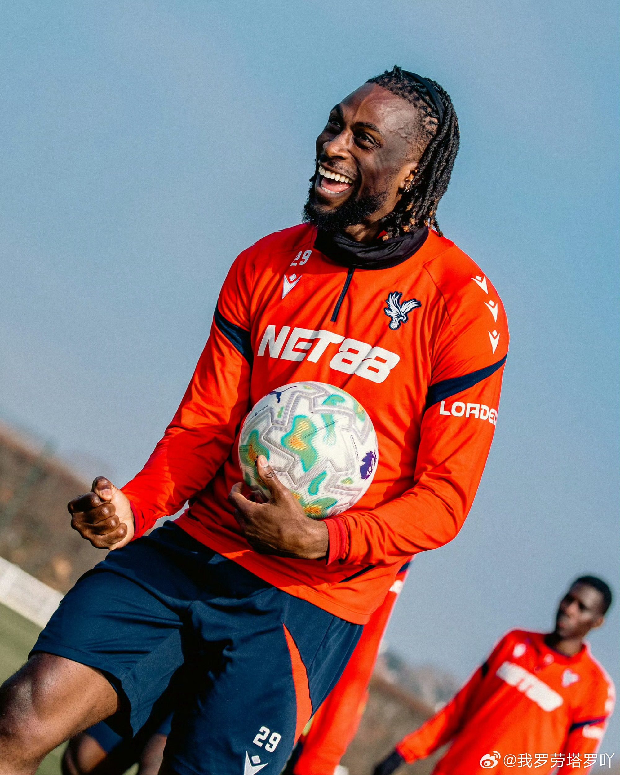 今日观赛有感，热刺对攻战真是激情四溢，让人目不暇接！而里昂主场也是气势如虹，高奏