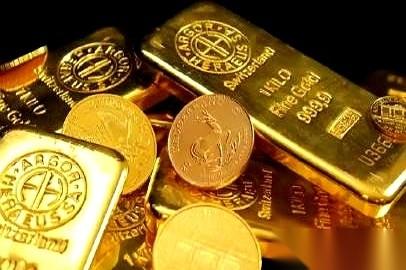 金价这东西，上一秒还在山顶，下一秒就直接滚了下来。
屏幕上那个叫“4450”的关