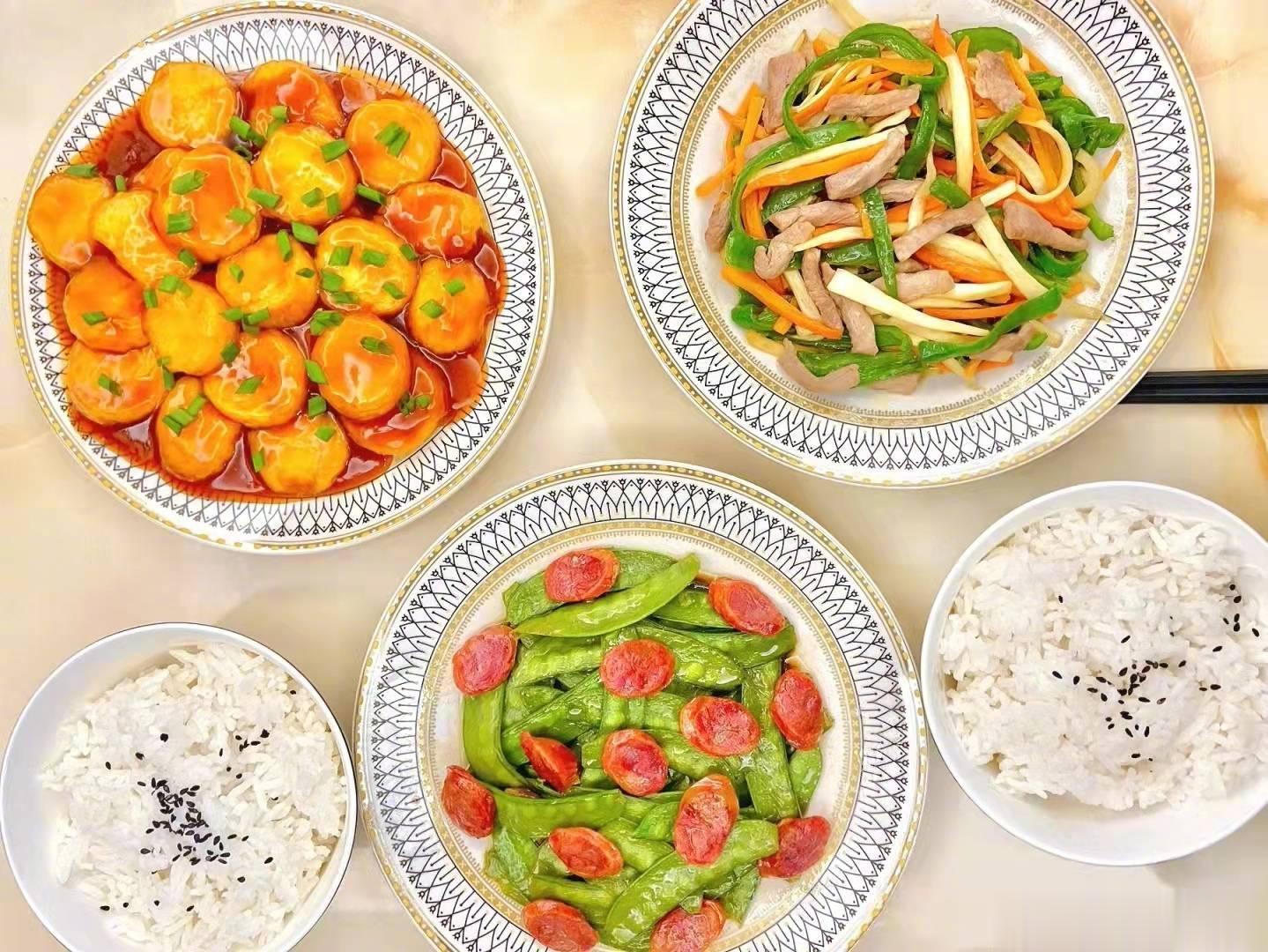 #长期不吃晚餐真的会瘦吗# 短期内不吃晚饭，确实能减少能量摄入，但其效果并不长久