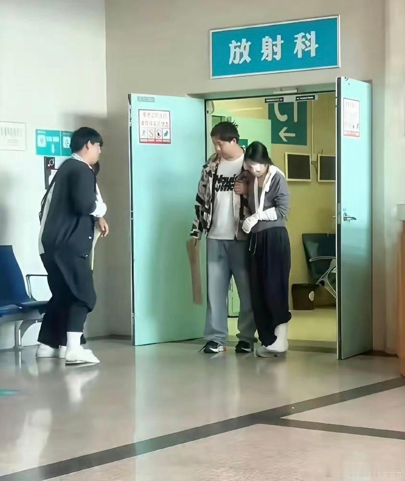 撞衫不可怕，碰倒症状和病症一样的才好笑！ 