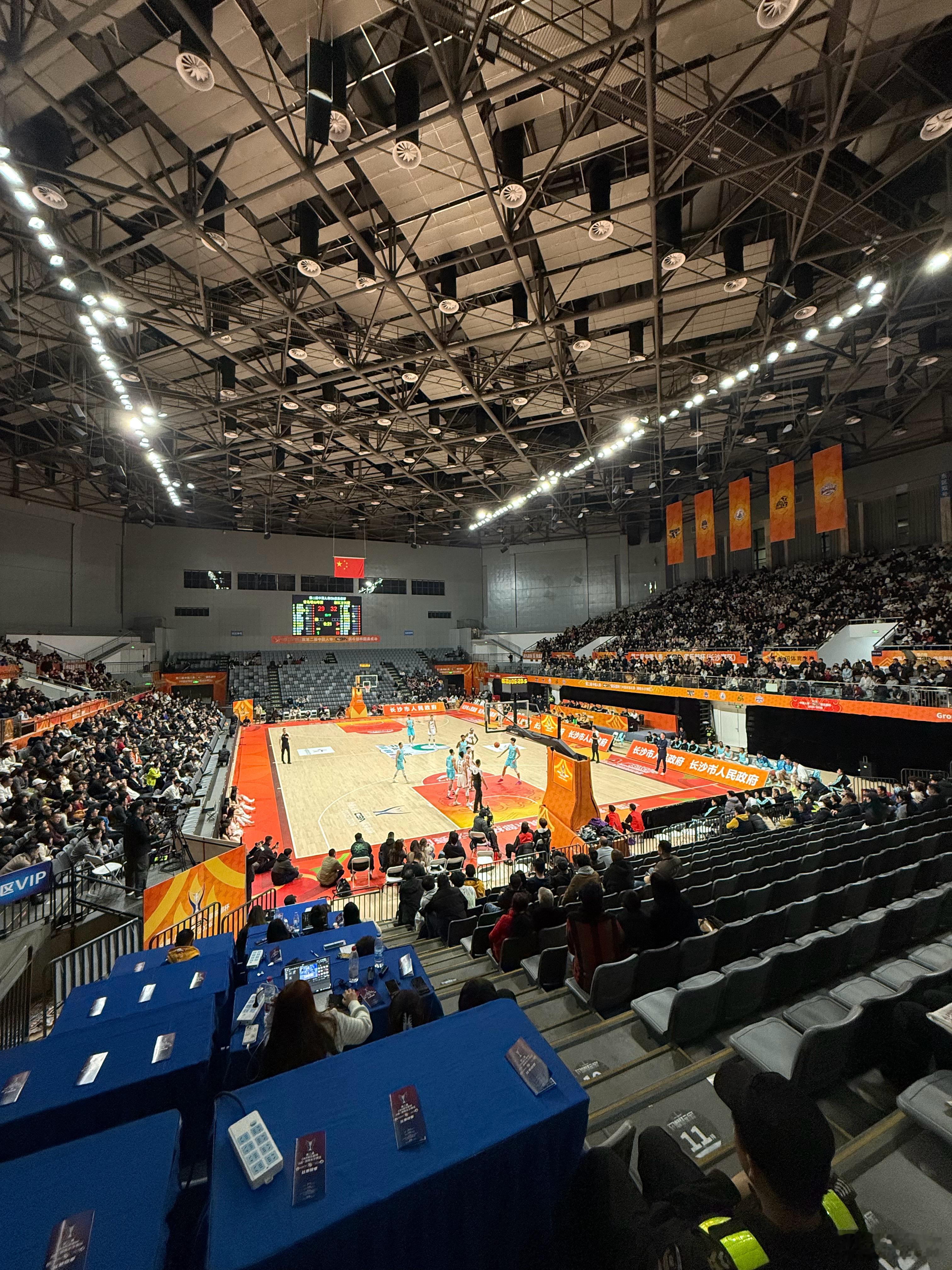 长沙赛区杯赛的媒体服务整的还挺带劲，这赛前小卡片做的。 