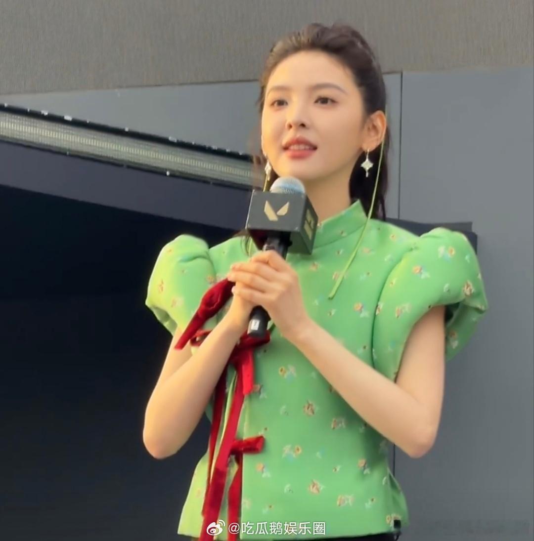 贤者的装扮呀章若楠上海手瓦表演赛首秀 ​​​