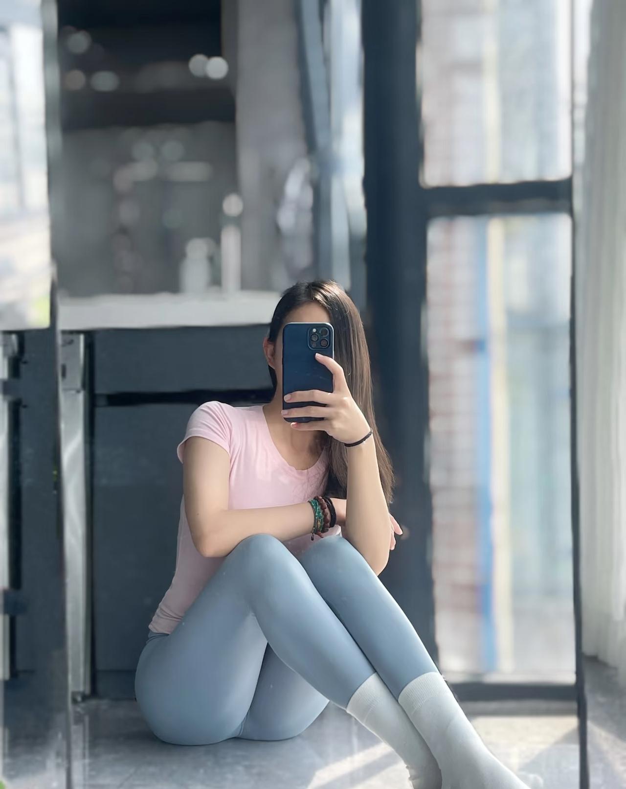 异性接触
其实女人占了大便宜
有些异性接触，看似热情自来熟，
实则处处占便宜。