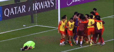 【回顾U23国足晋级瞬间！这一刻，你落泪了吗？】点球大战第4轮，李昊扑出对方点球