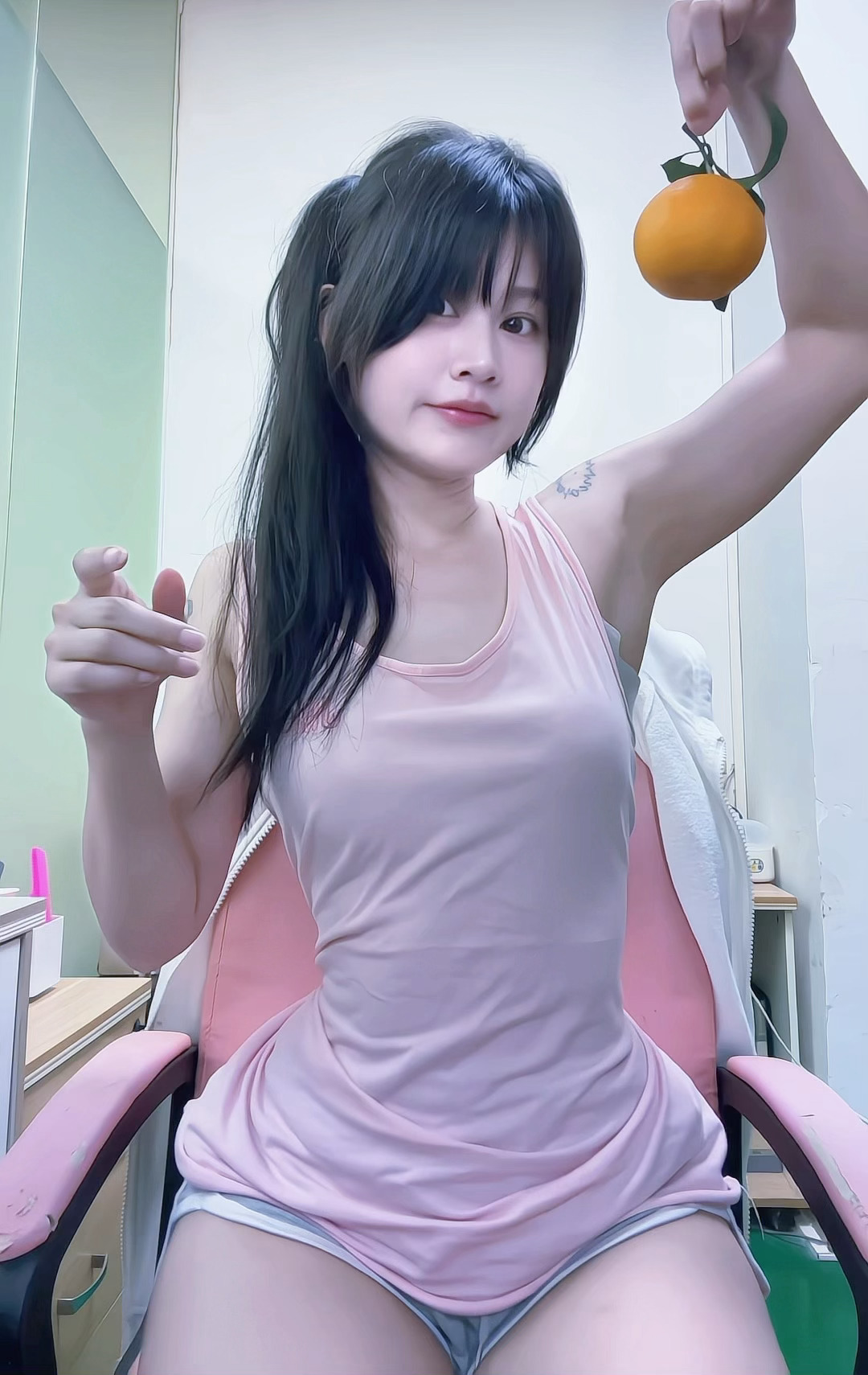 工位自嗨模式(加班太开心了😭) 