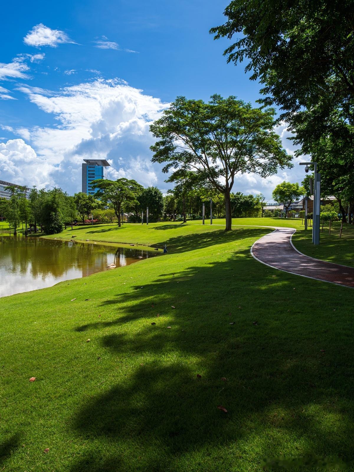 投资公司跟你签了对赌协议，基本是通行的做法你想获得融资，就要签这项条款，争取达到