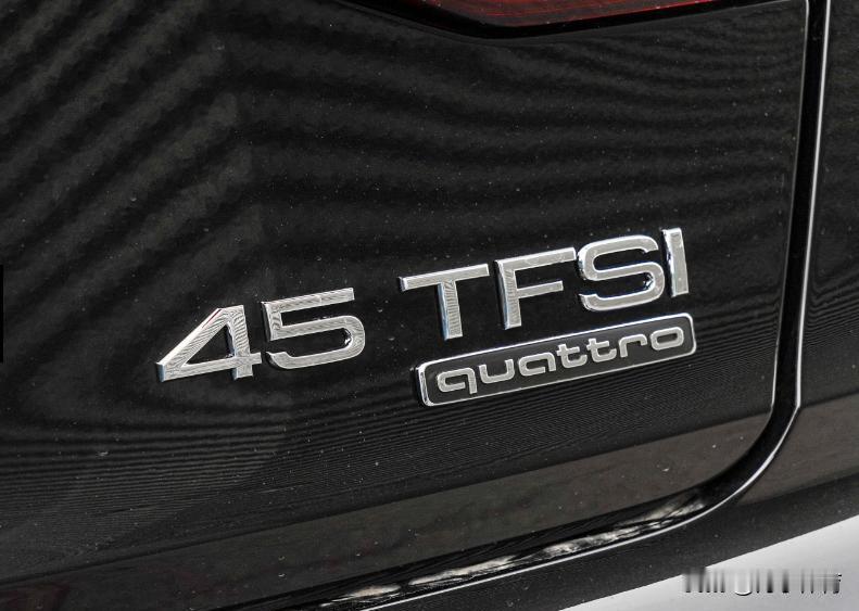 有钱人的失败，是从买错车开始的。
当宝马7系车主用鼻孔看人时，选择奥迪A8L的那