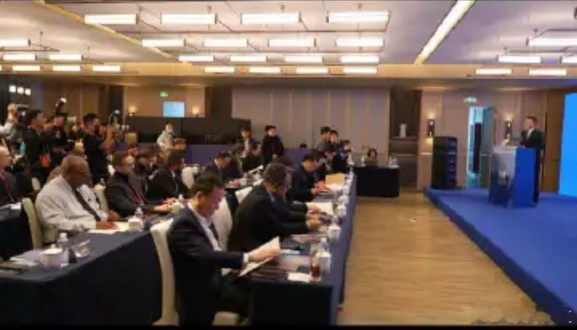 鸿蒙从立到兴的这一年】回望2025年中国科技的突破，我们的科技发展的越来越好了。