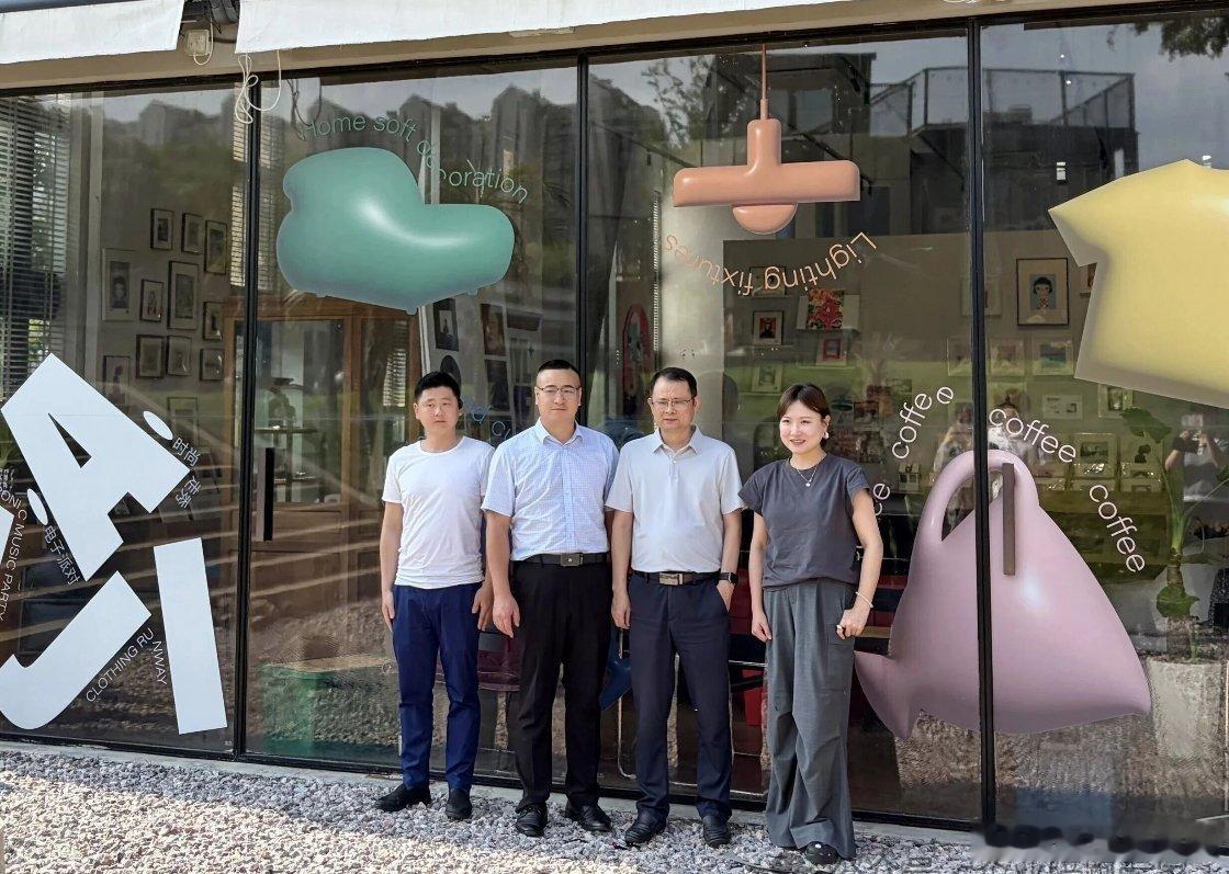 喜欢黑裤子还是蓝裤子