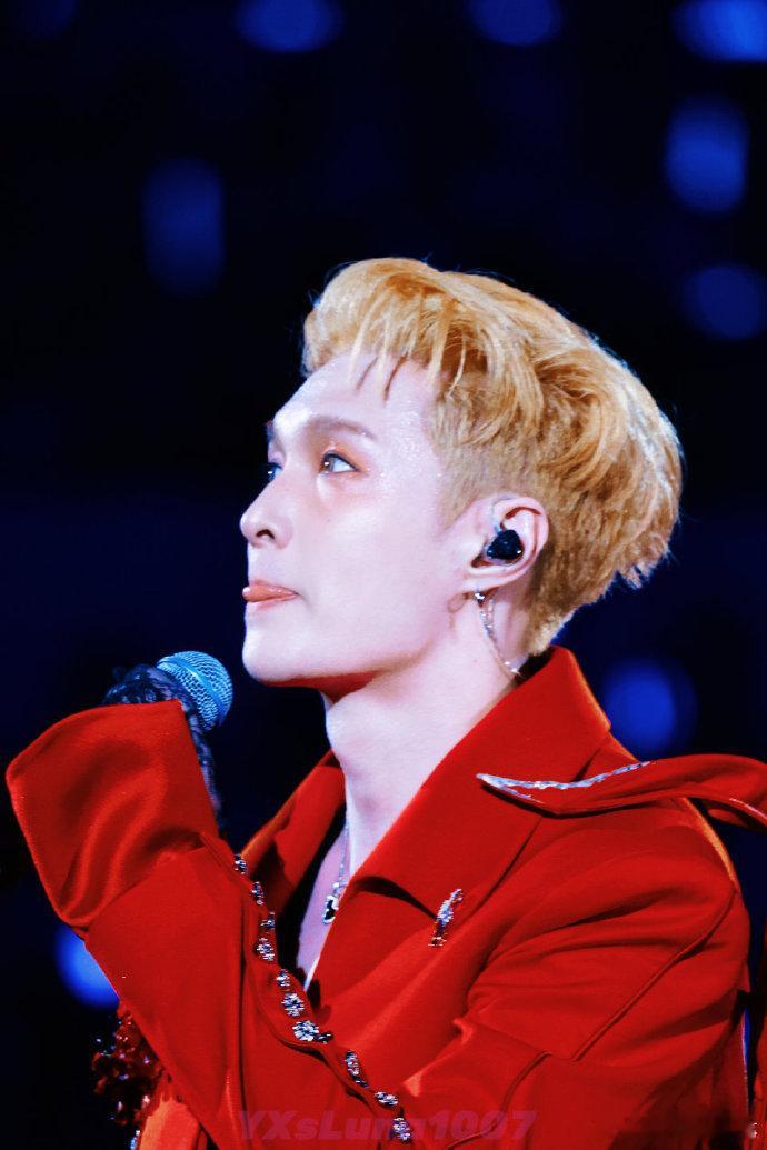 张艺兴加盟打歌2025 从知道《打歌2025》筹备就盼着张艺兴，现在终于等到官宣