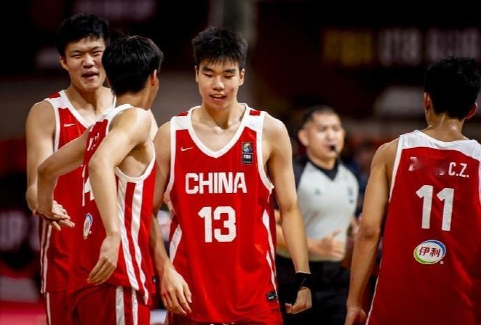 夺冠之战！今晚22:00见证中国男篮的奇迹。
    男篮U18亚洲杯决赛中国男