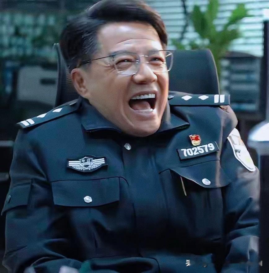 现在需要了解一下该导弹为什么坠毁，是什么型号，解放军方面不能“不明”。