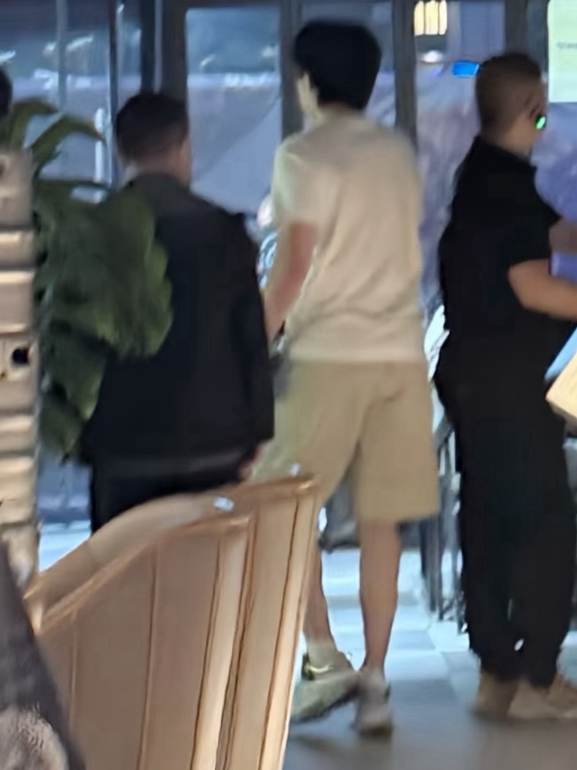我不行了世界好像只有老肥在不开心。男队接着乐 