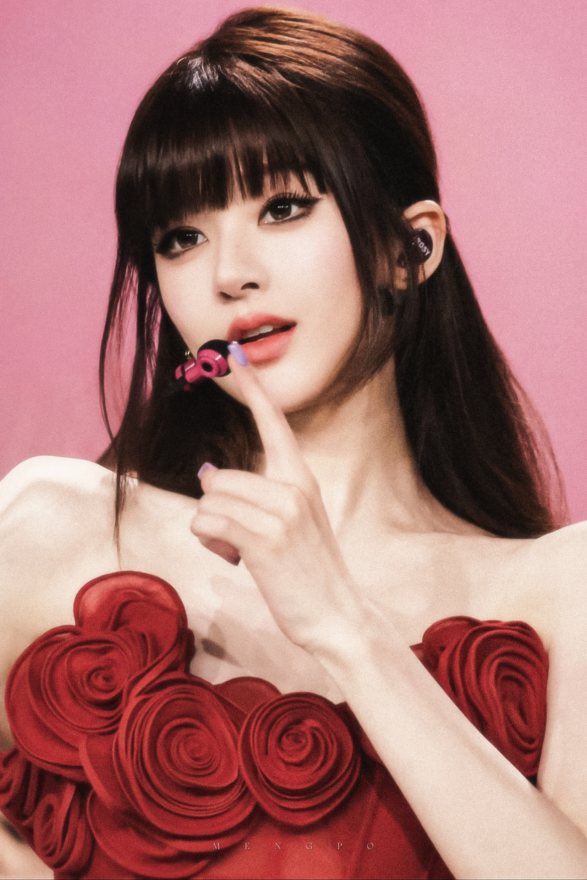 战地红玫瑰🌹赵露思