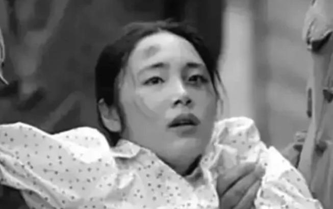 1937年，日军看到一中国姑娘，顿时垂涎三尺，不料她跑掉了，军官怒杀村里50多人