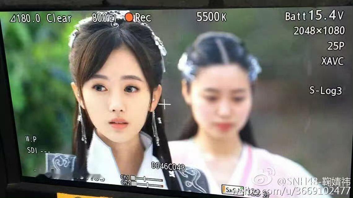 小鞠这张早期剧照好嫩好青涩，第一次见诶 
