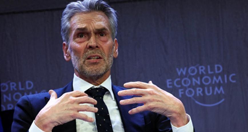 荷兰芯片断供搬起石头砸自己脚，车企停产欧洲慌了神，中国却有后手？.
荷兰政府让安