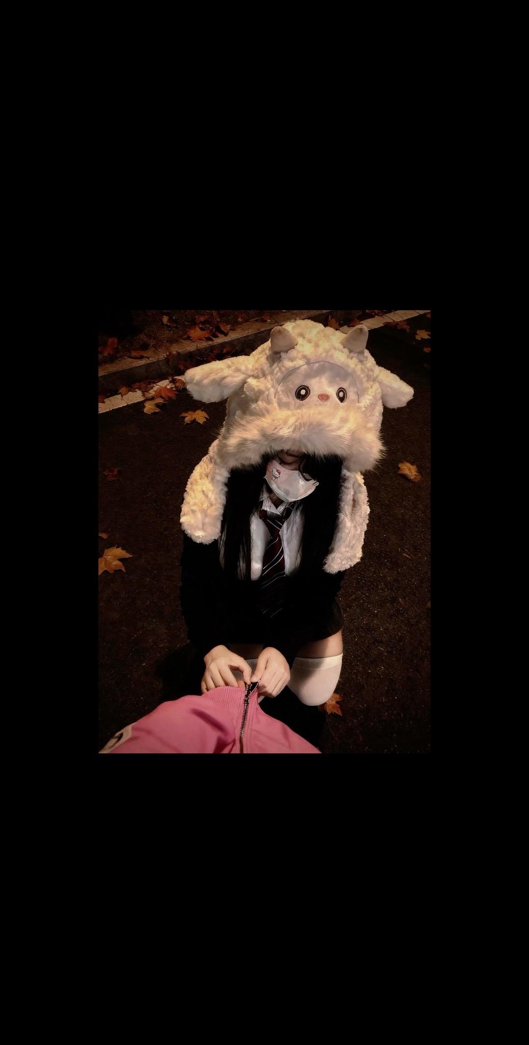 什麼是愛 可能是兩個人纏綿後又推開