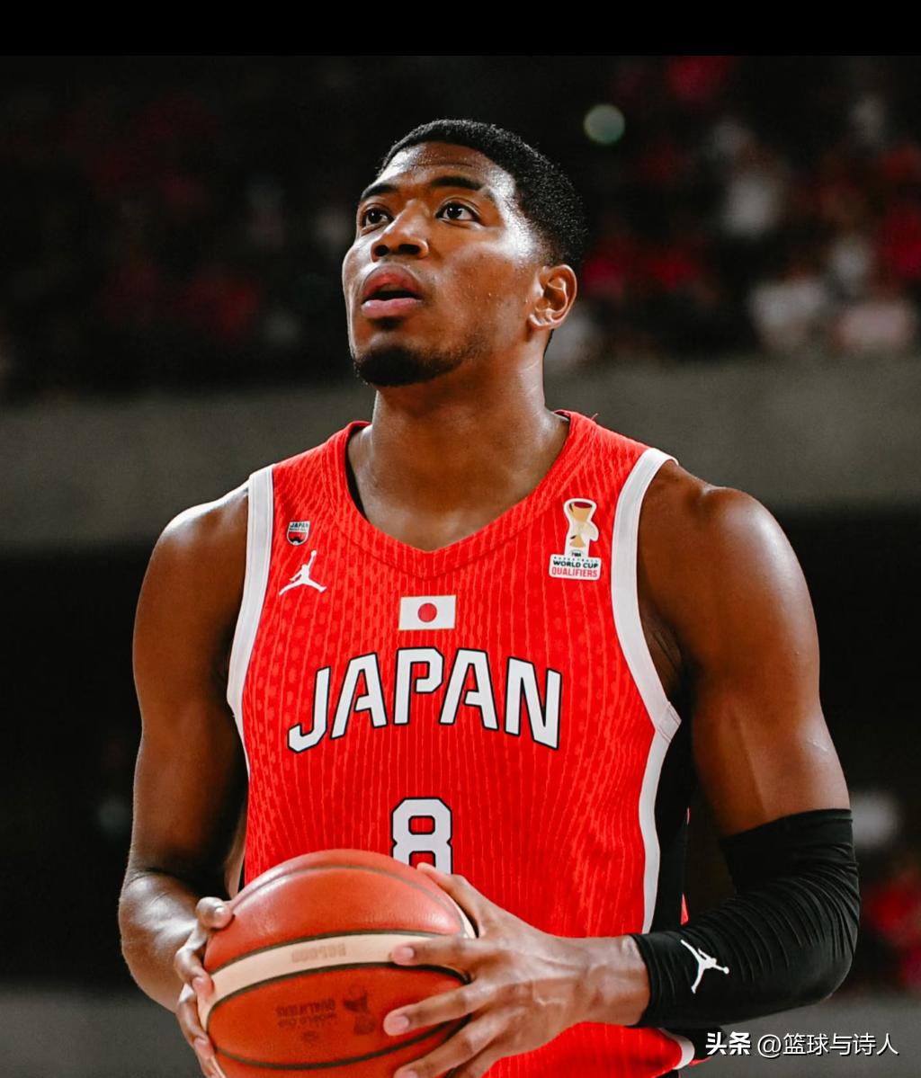 实话实说：现在的八村塁，算不算亚洲男篮现役一哥？
综合NBA赛场硬实力、FIBA