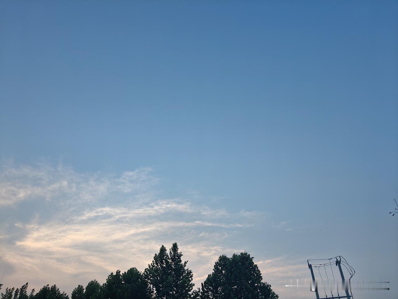 又是崭新的一天
一天好心情