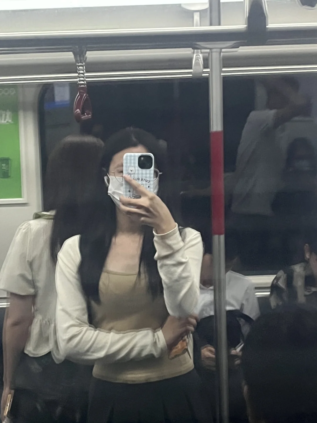 家里为了让你早点嫁出去，不断让你向下兼容，收入低过自己，无所谓，他也工...