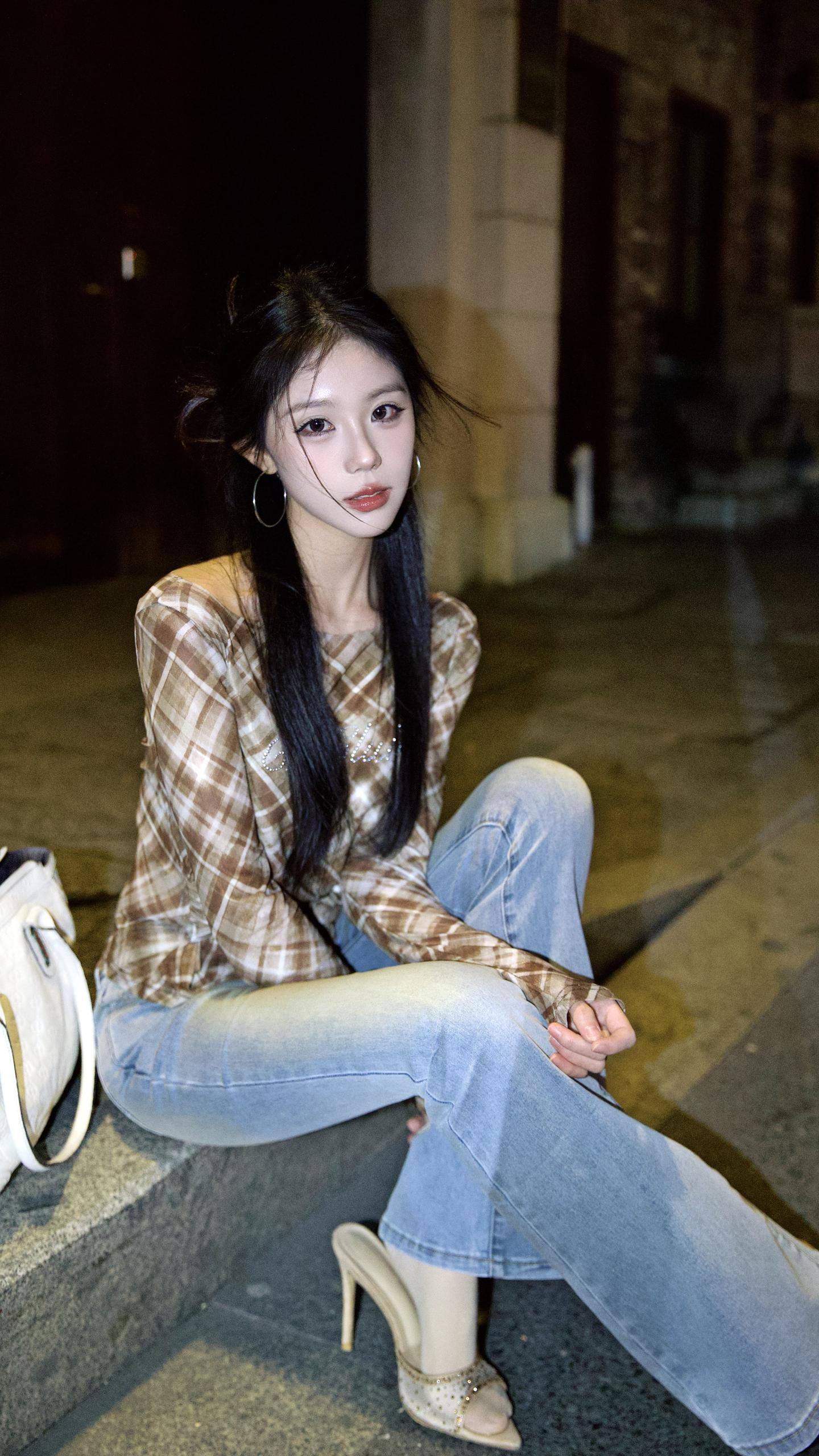 某年某月某个星期几 某时某地你为我淋雨