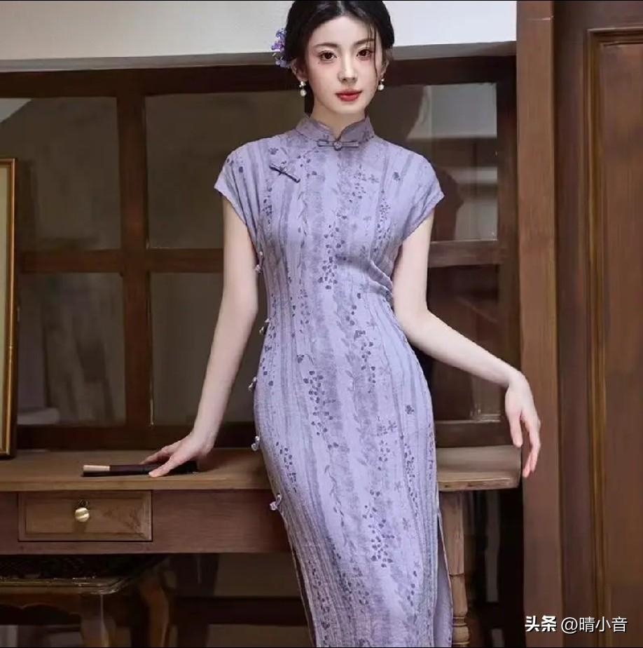 我这个人一点也不经夸，说我胖我就喘了，说我脚小我就扶墙走了。[捂脸]

前几天我