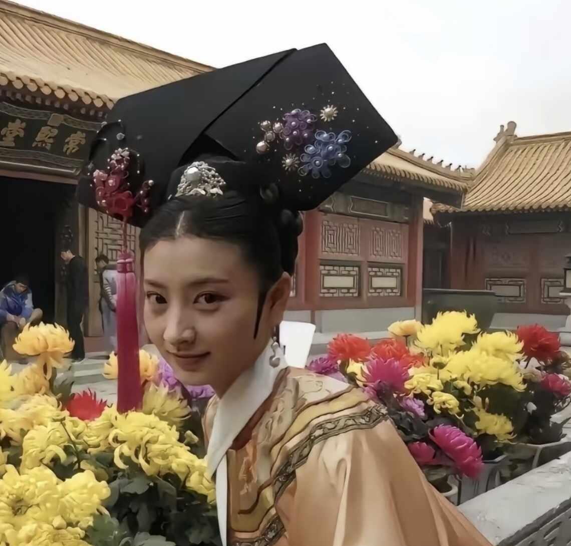 眉姐姐～求你留到大结局好不好～
✅眉姐姐活到大结局
❌眉姐姐不要难产呀
眉庄：我