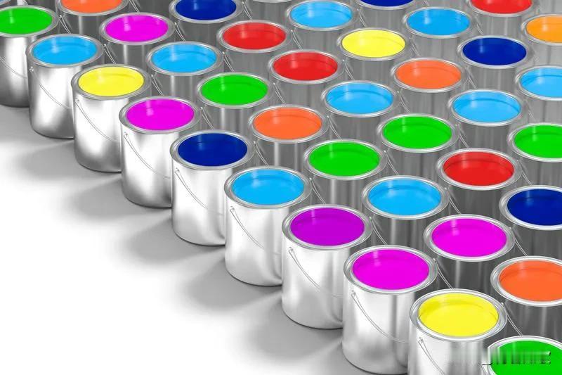 色漆喷上清漆，色漆是否需要打磨，需分情况而定！  
1. 表面平整无瑕疵：若色漆