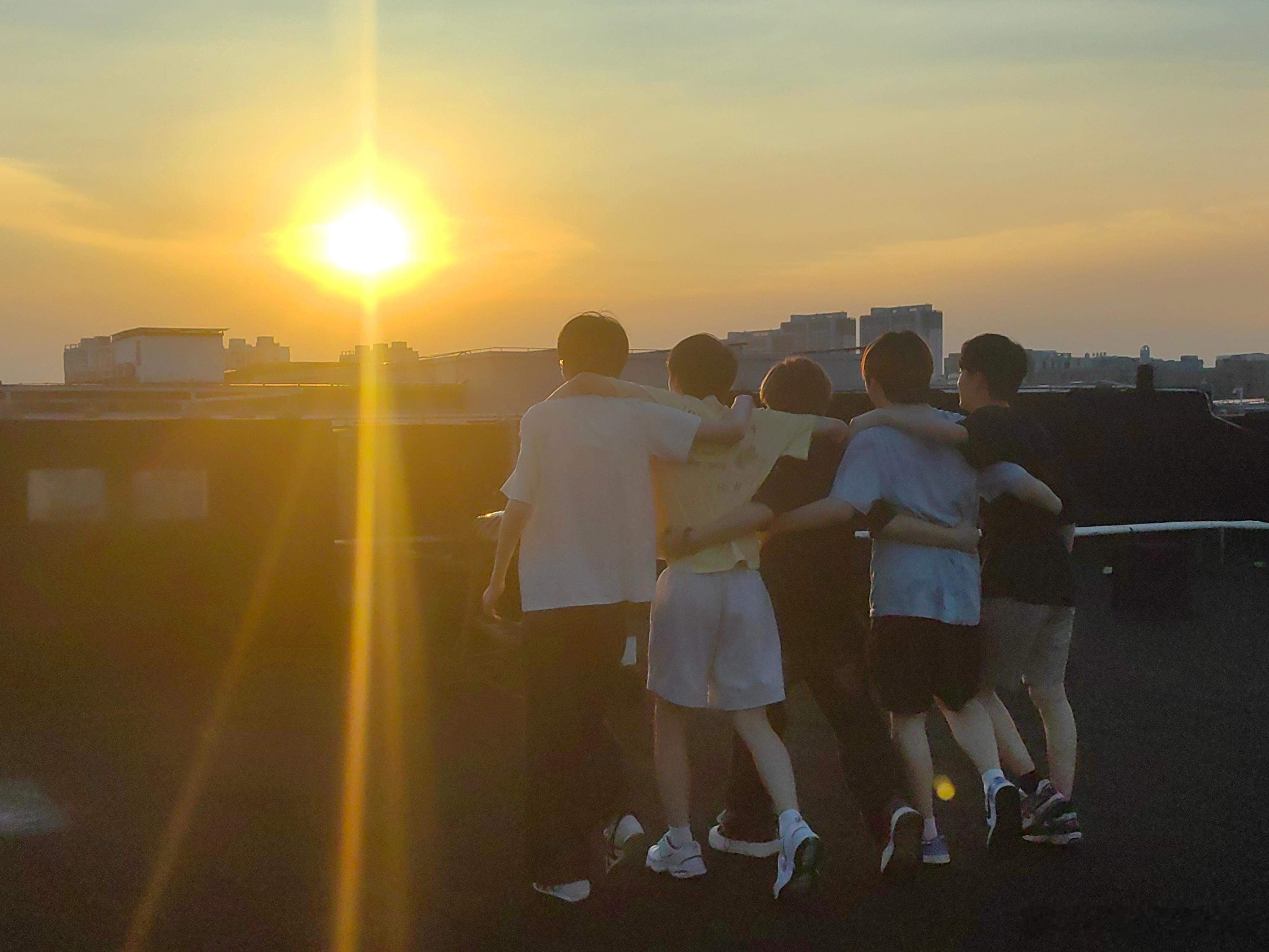2026kpl夏季赛 夏日落幕。能走到六强，有满足，也有遗憾。但好在明天大家依旧