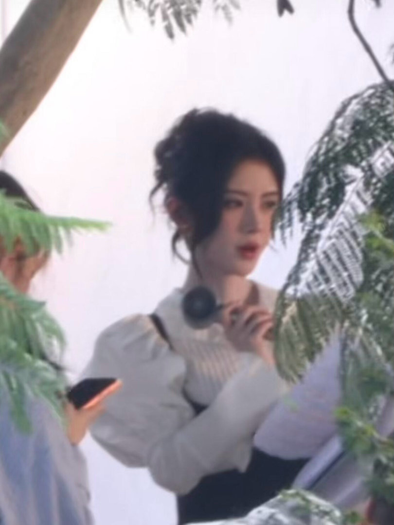 鞠婧祎皮草造型 姐感好重啊…欧尼！ 