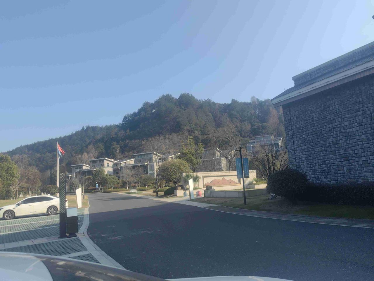 带定位晒今日生活 今日状态轻松愉快，天气也是超棒的大晴天！就像在柯桥的日光里，古