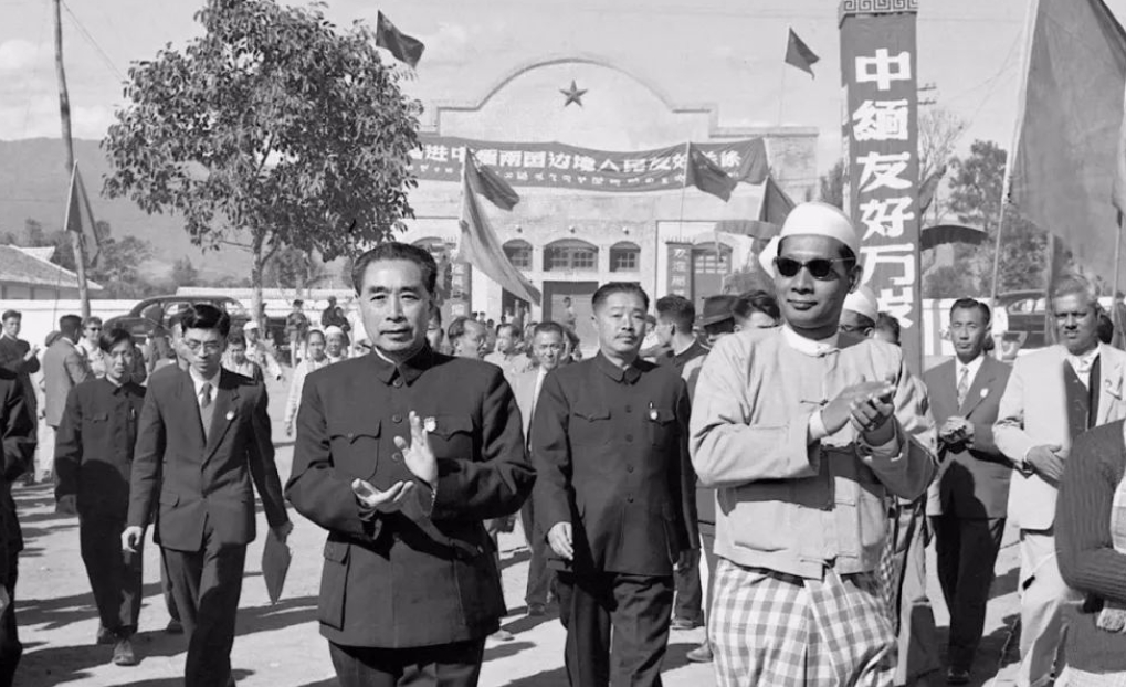 1：从历史角度看缅北。从历史上看，中缅胞波友谊是经受过很多特殊考验的。早在教员和