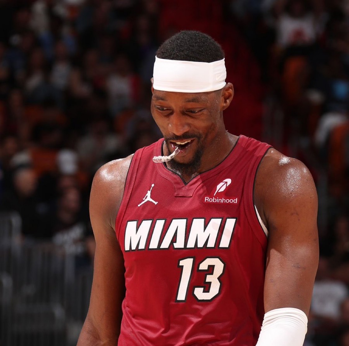 追平科比的81分 