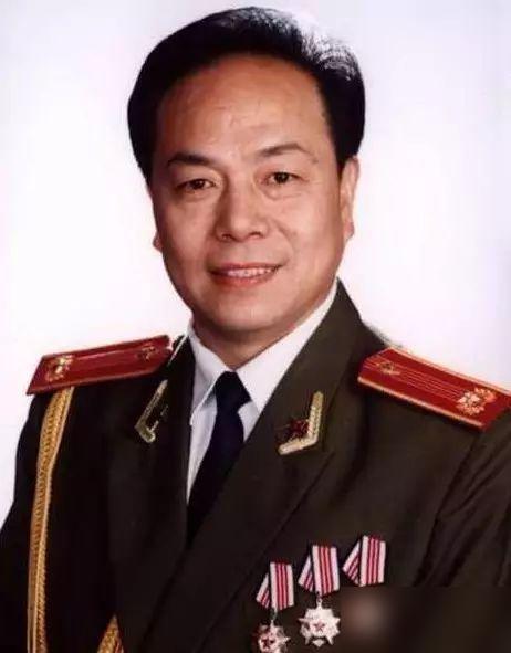 一个团里容不下两个王？当中国的帕瓦罗蒂程志，遇上同是红安老乡的男中音熊卿才，这故